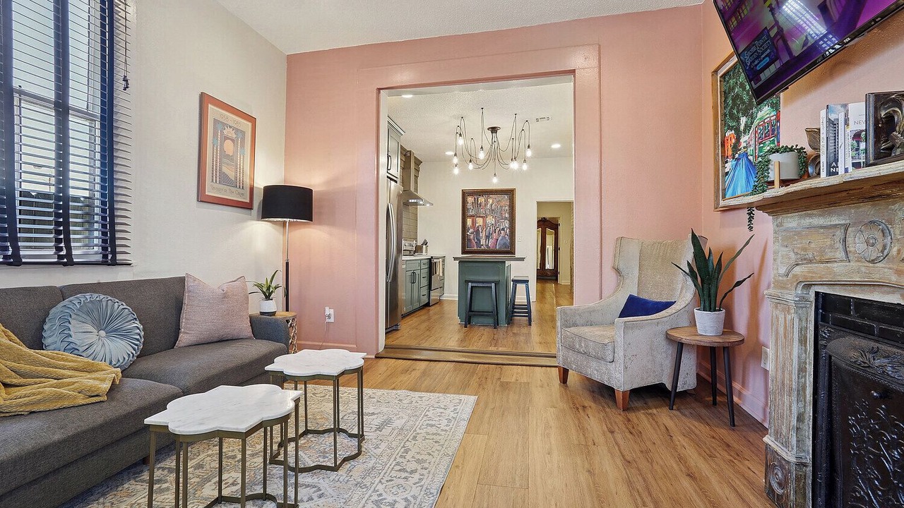 Photo of Livingroom in Tulane - Gravier