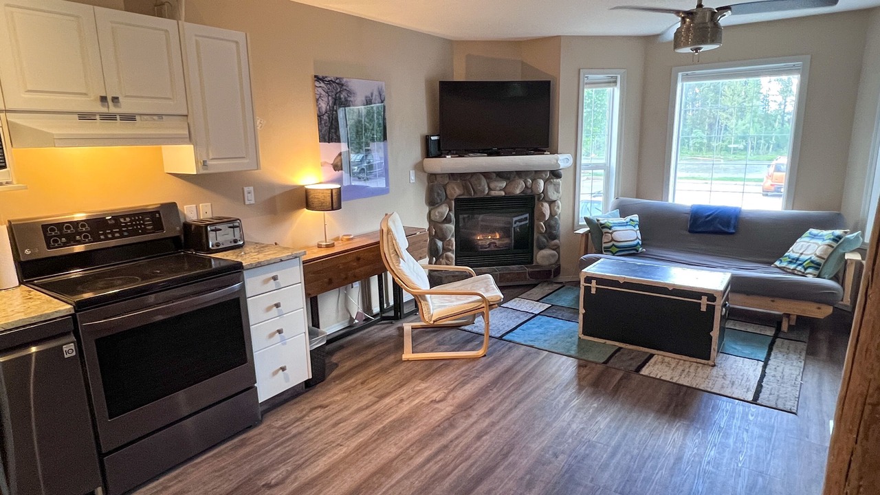 Photo of Livingroom in East Kootenay