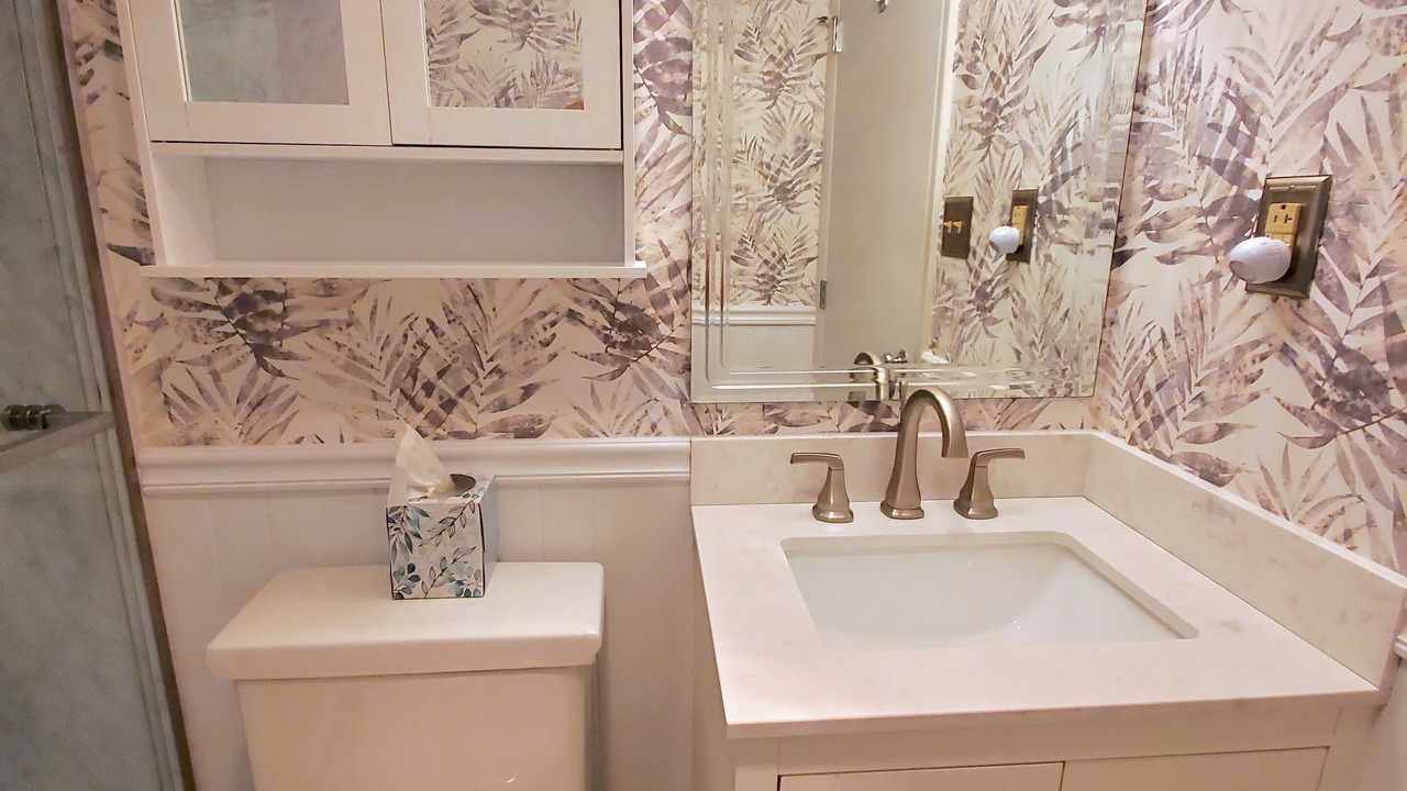 Photo of Bathroom in Garden City