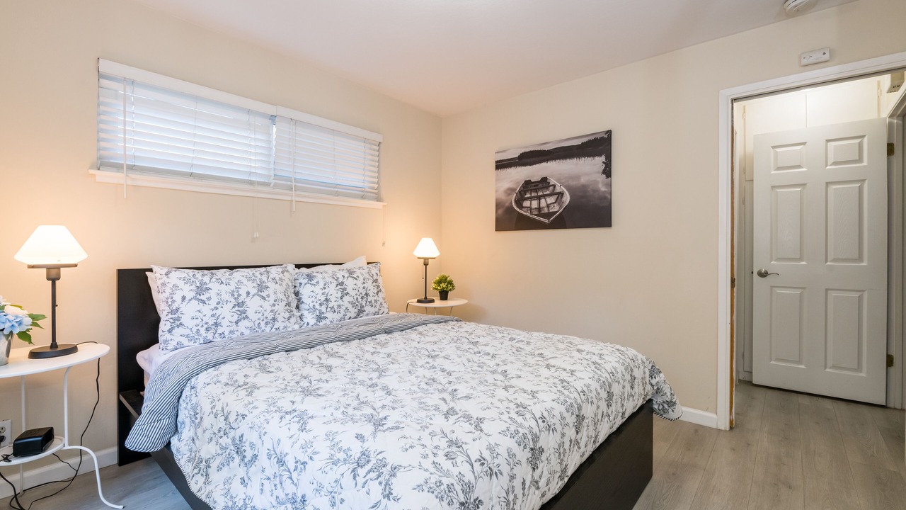 Photo of Bedroom in Downtown North