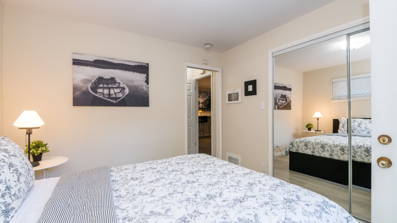 Photo of Bedroom in Downtown North