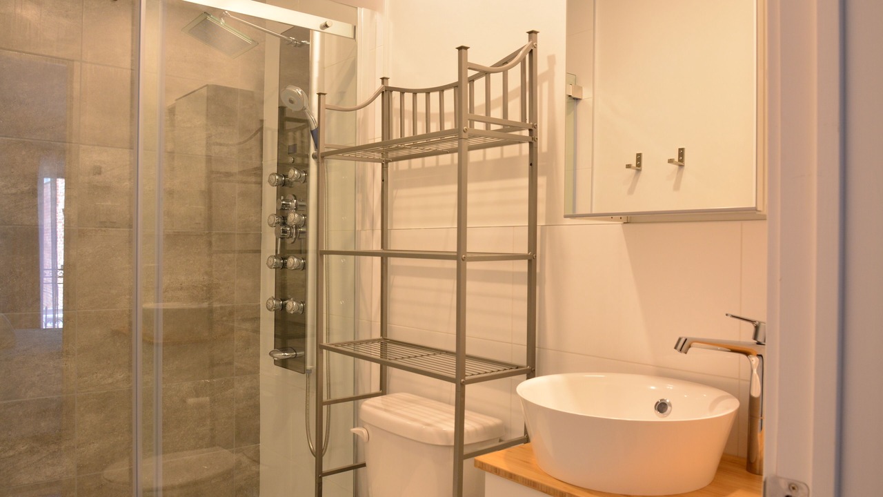 Photo of Bathroom in Plateau Mont Royal