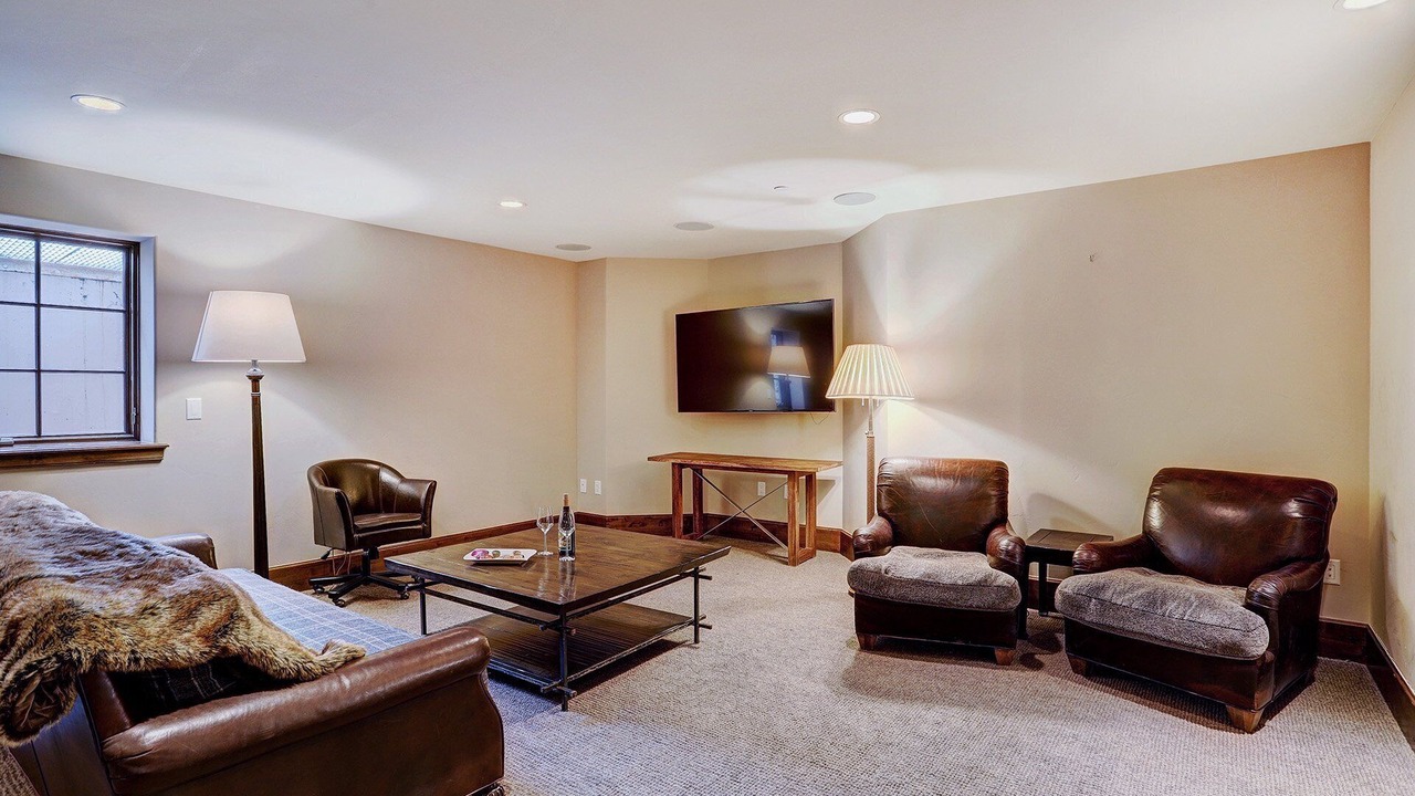 Photo of Livingroom in Vail