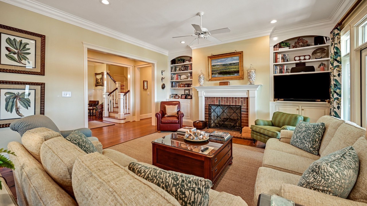 Photo of Livingroom in Debordieu Colony