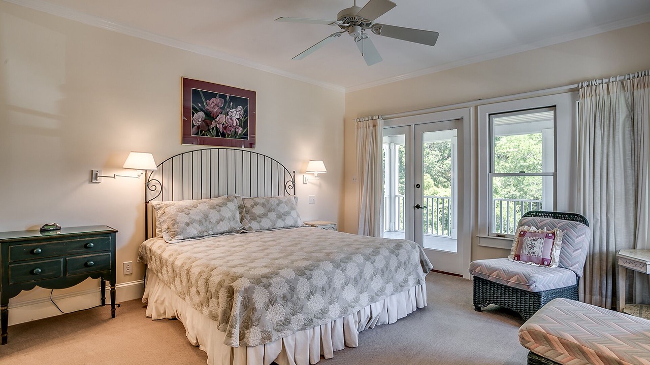 Photo of Bedroom in Debordieu Colony