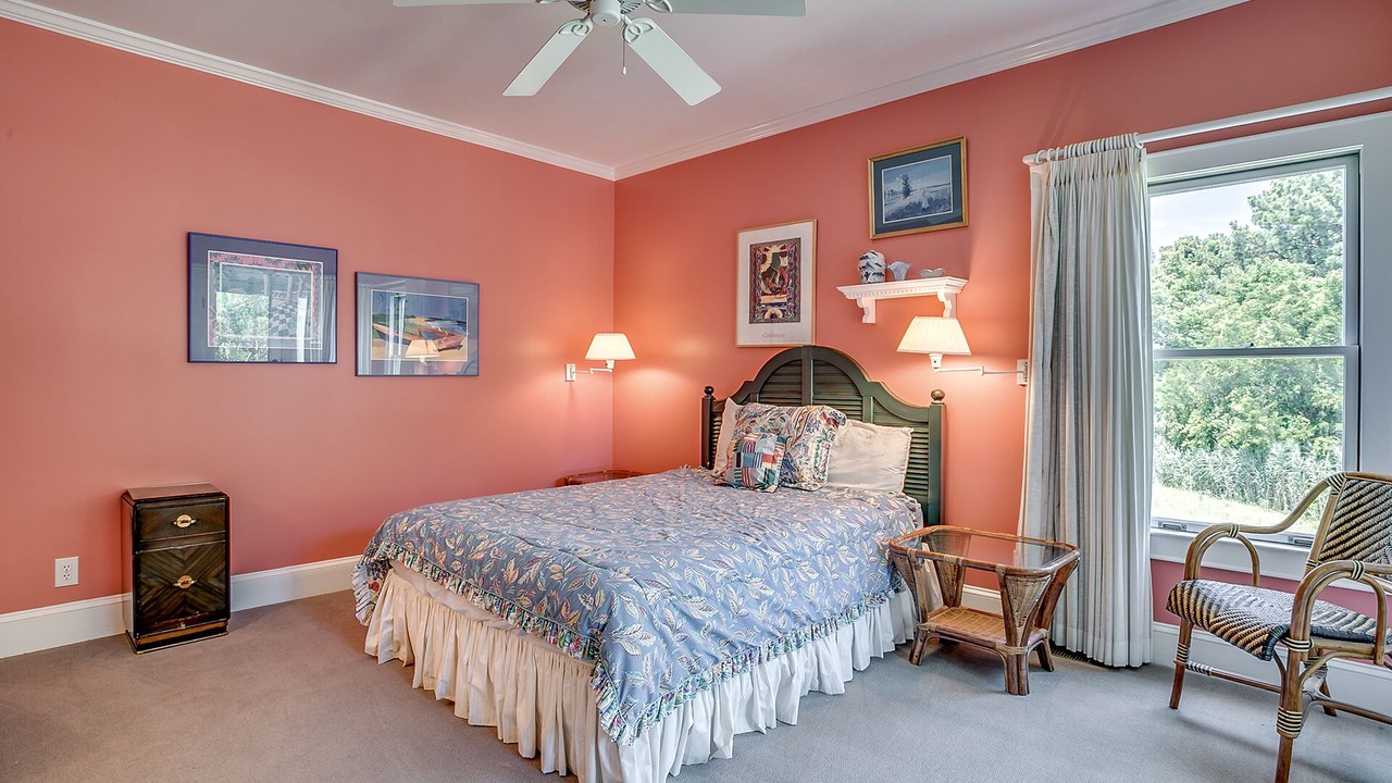 Photo of Bedroom in Debordieu Colony