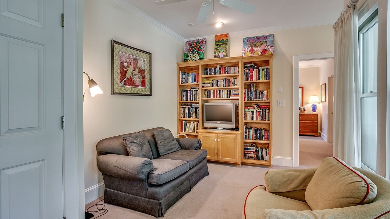 Photo of Livingroom in Debordieu Colony