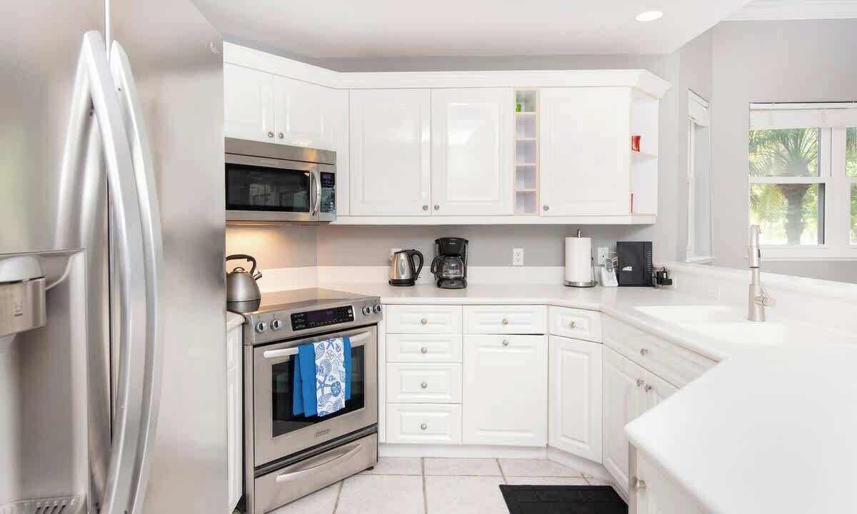 Photo of Kitchen in Old Man Bay