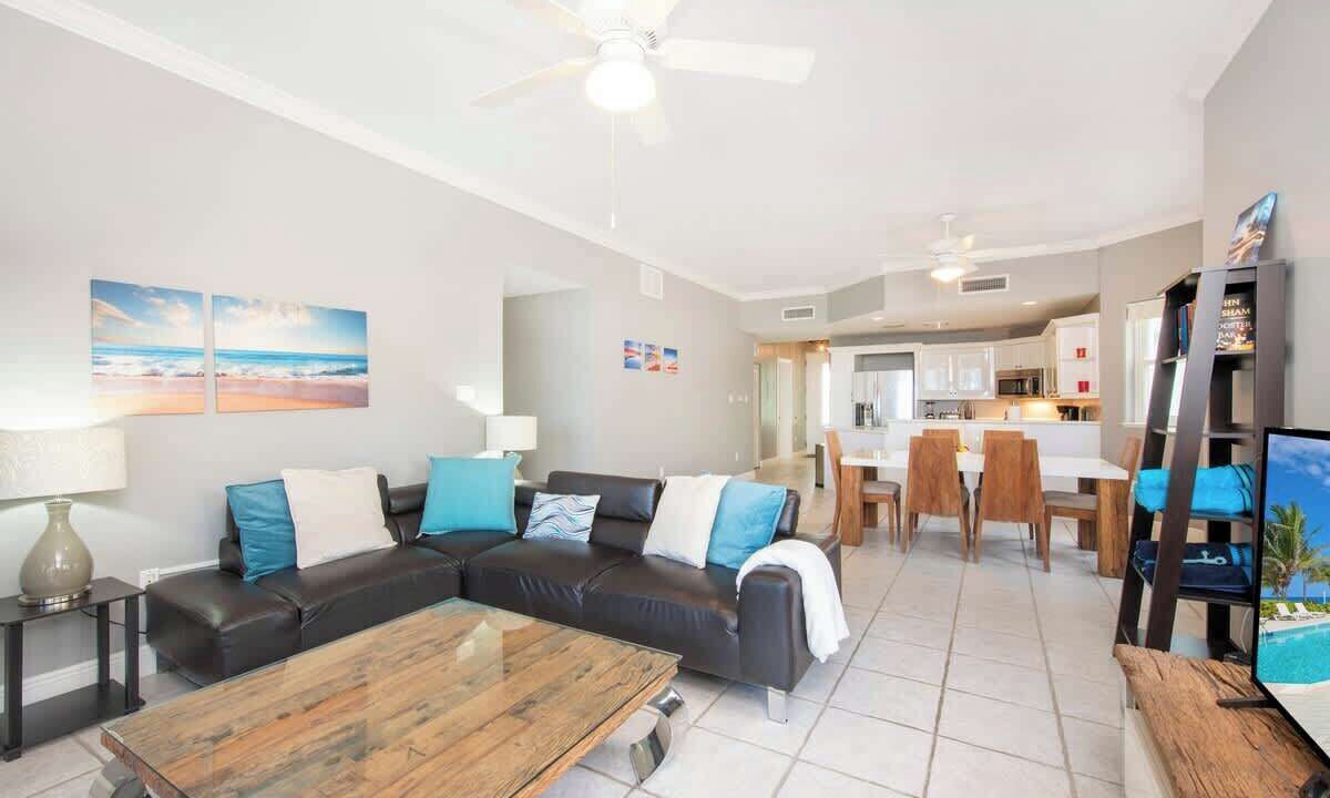 Photo of Livingroom in Old Man Bay