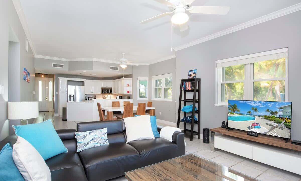 Photo of Livingroom in Old Man Bay