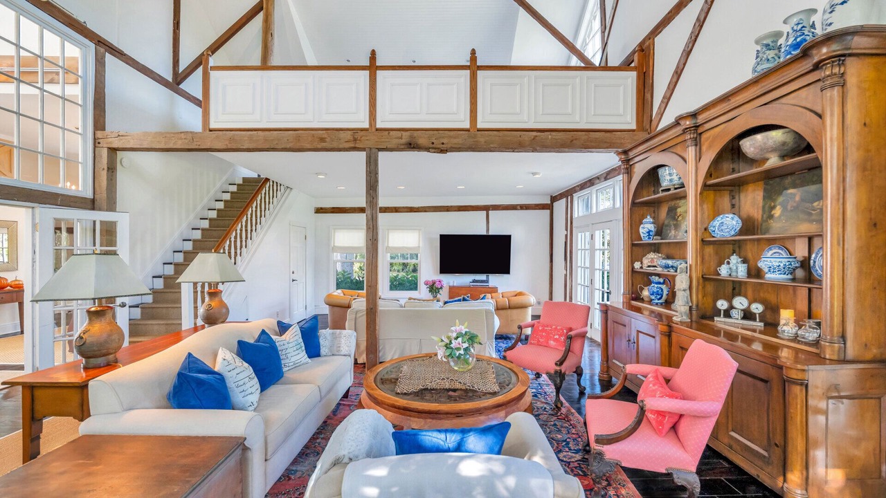 Photo of Livingroom in Bridgehampton