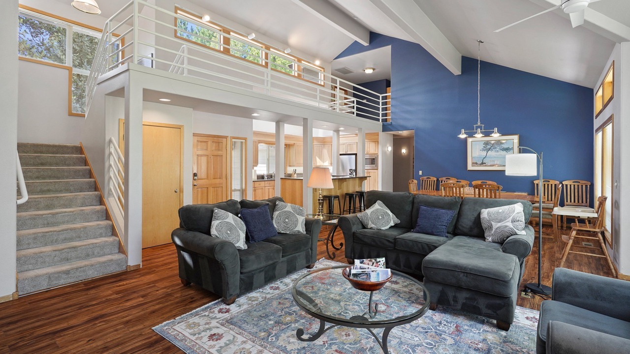 Photo of Livingroom in Sunriver