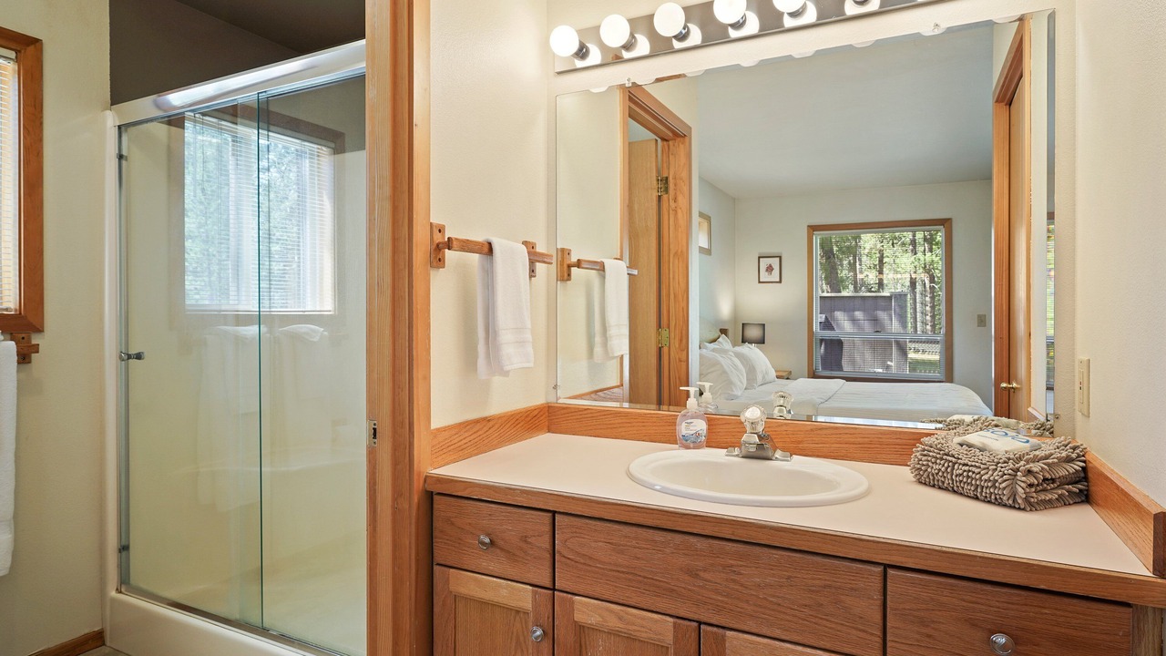 Photo of Bathroom in Sunriver