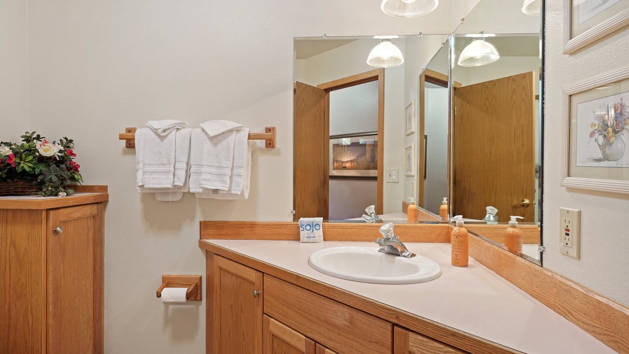 Photo of Bathroom in Sunriver