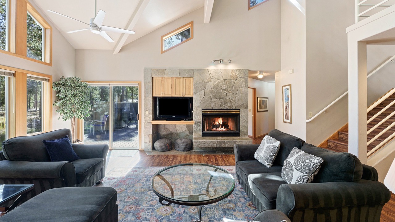 Photo of Livingroom in Sunriver