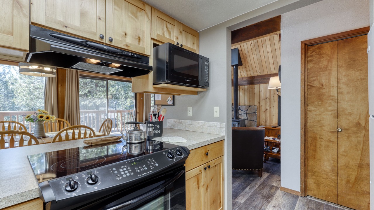 Photo of Kitchen in Overlook Park