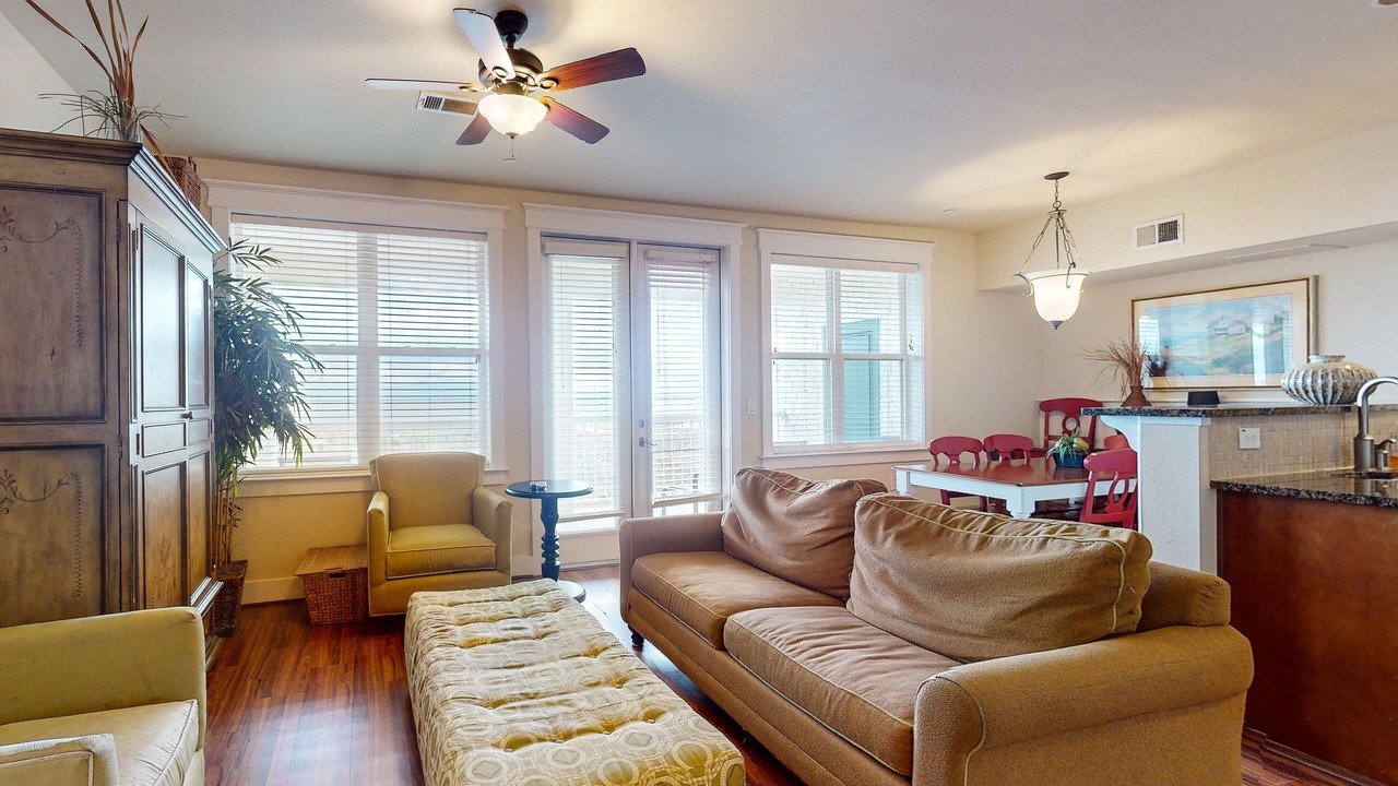 Photo of Livingroom in Red Fish Cove