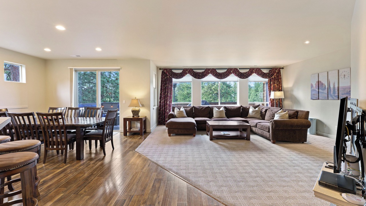 Photo of Livingroom in Bend