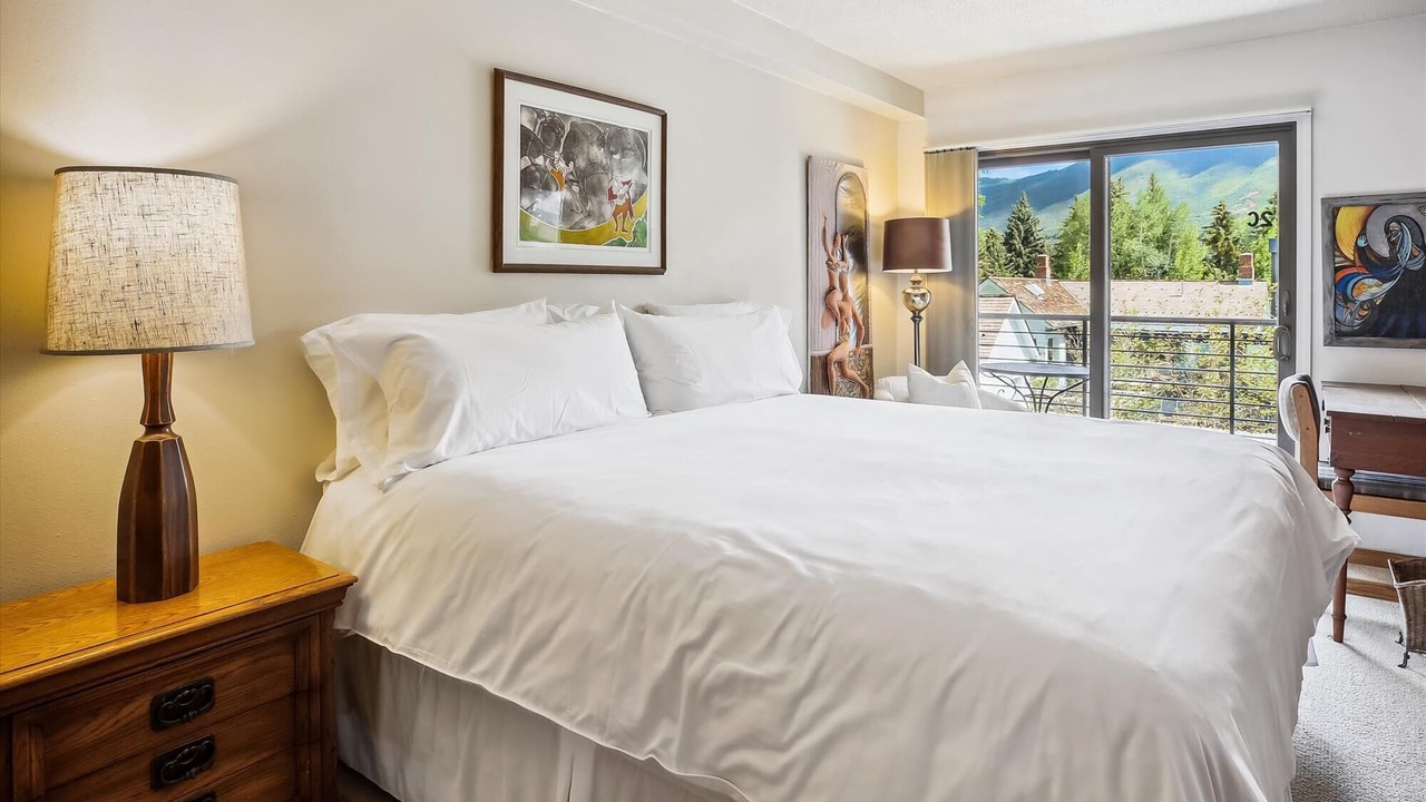 Photo of Bedroom in Downtown