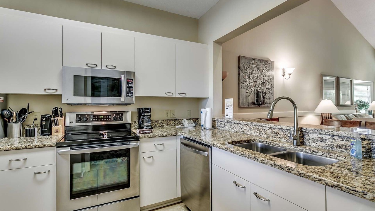 Photo of Kitchen in Arcadian Shores