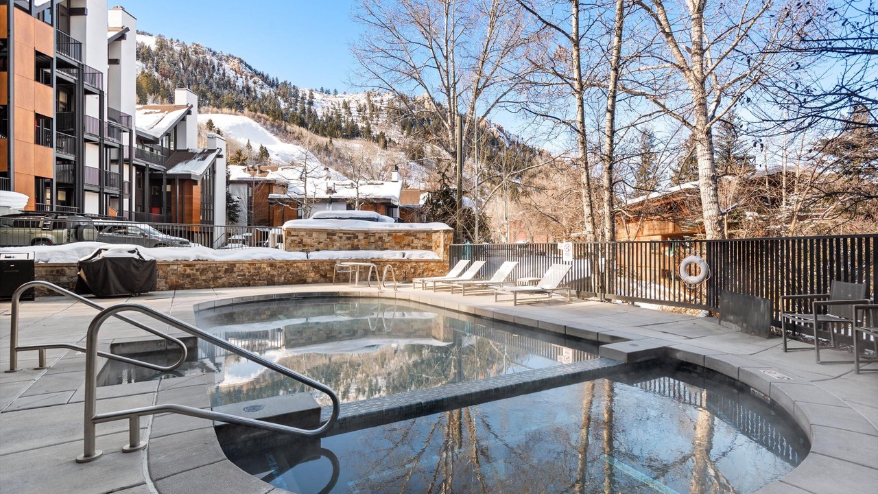 Photo of Others in Aspen