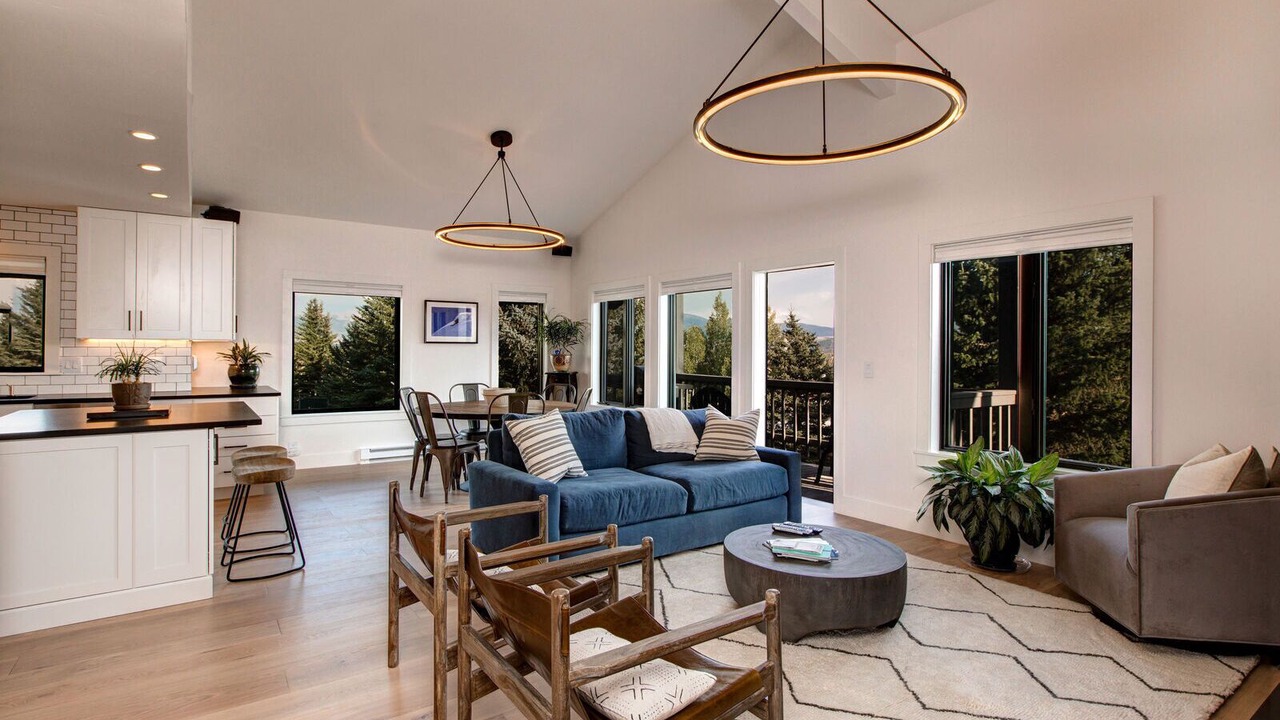 Photo of Livingroom in Teton Village