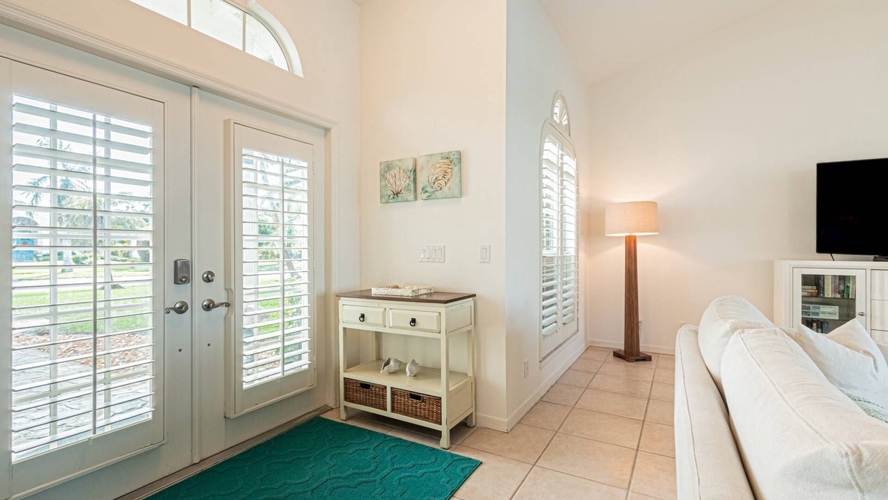 Photo of Livingroom in Central Naples