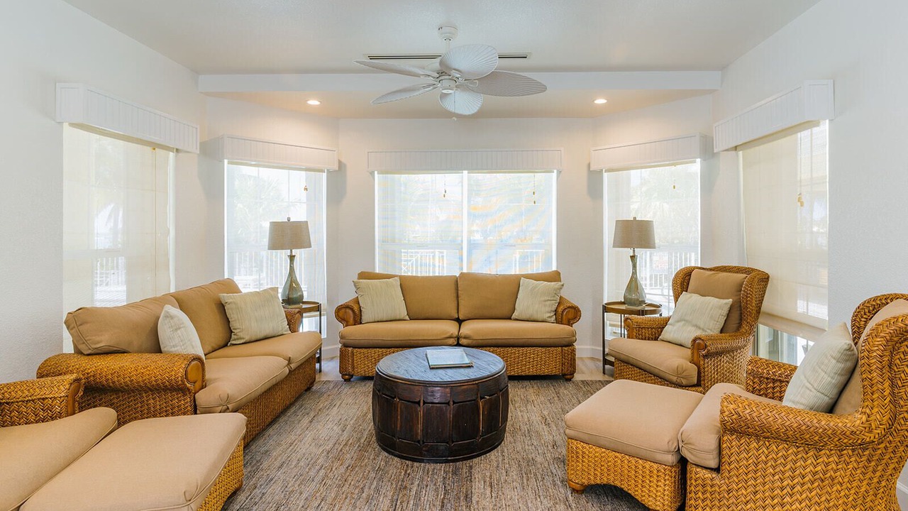 Photo of Livingroom in Rum Point