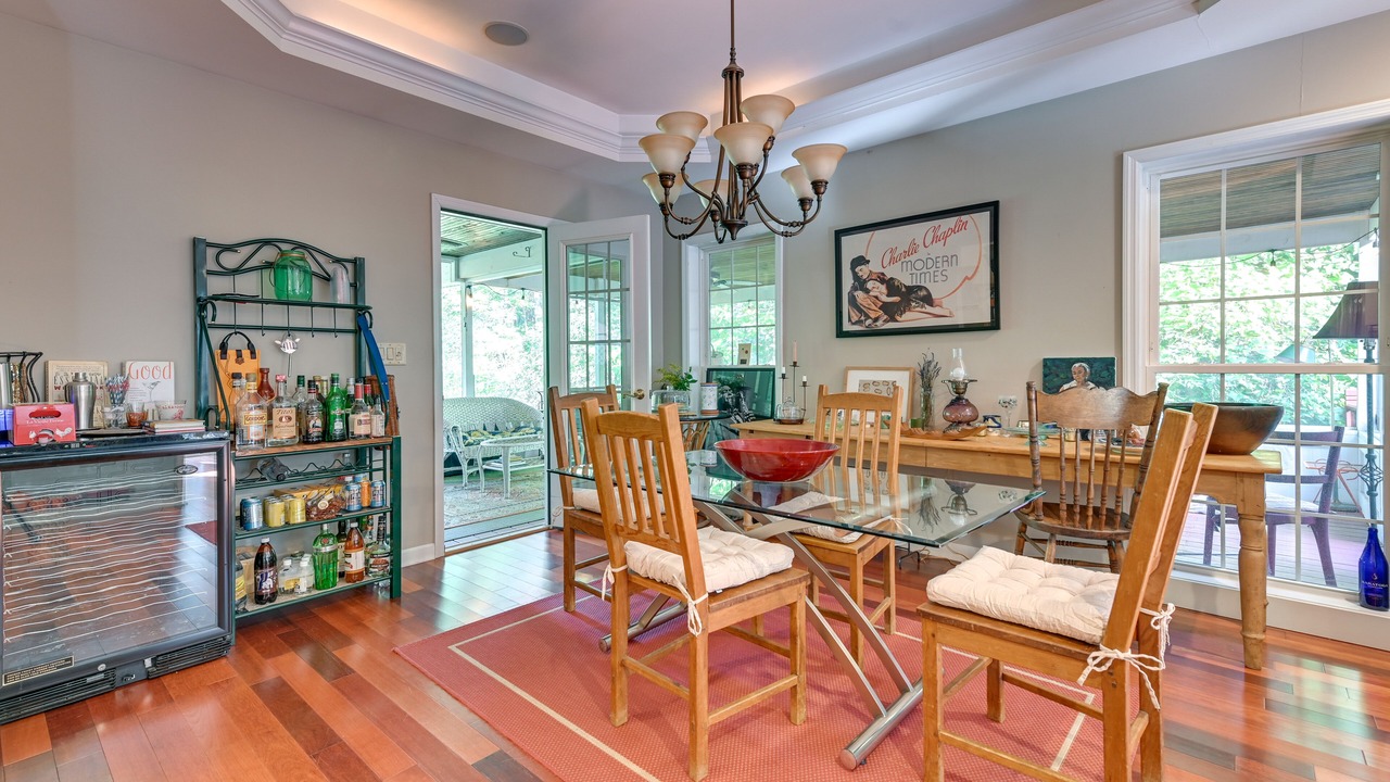 Photo of Livingroom in Schuylerville