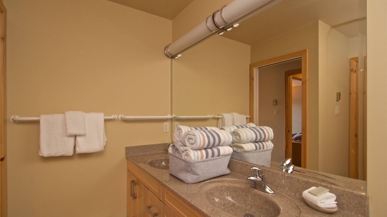 Photo of Bathroom in Whistler Creekside