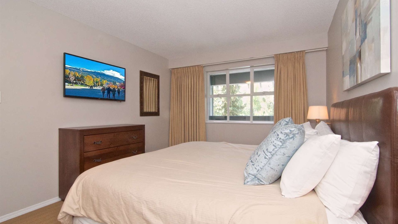 Photo of Bedroom in Blackcomb