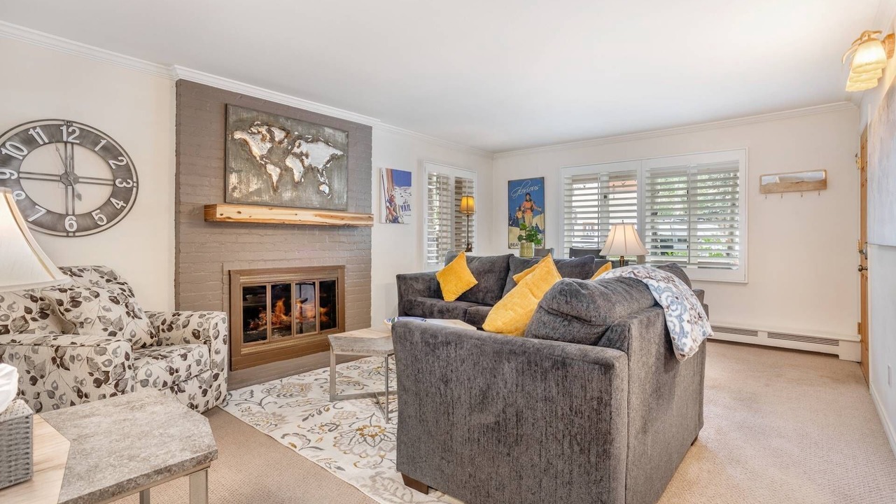 Photo of Livingroom in Vail
