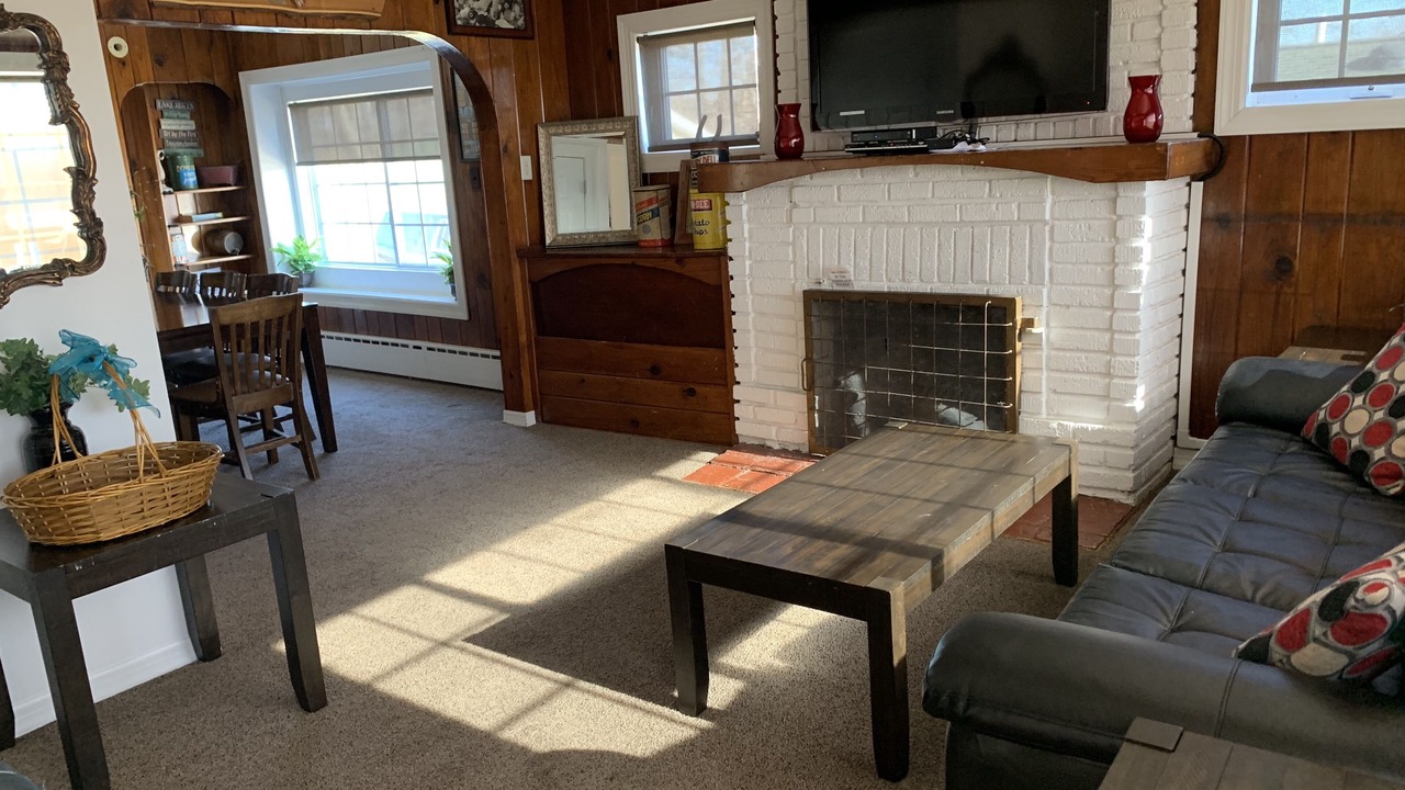 Photo of Livingroom in Fox Lake