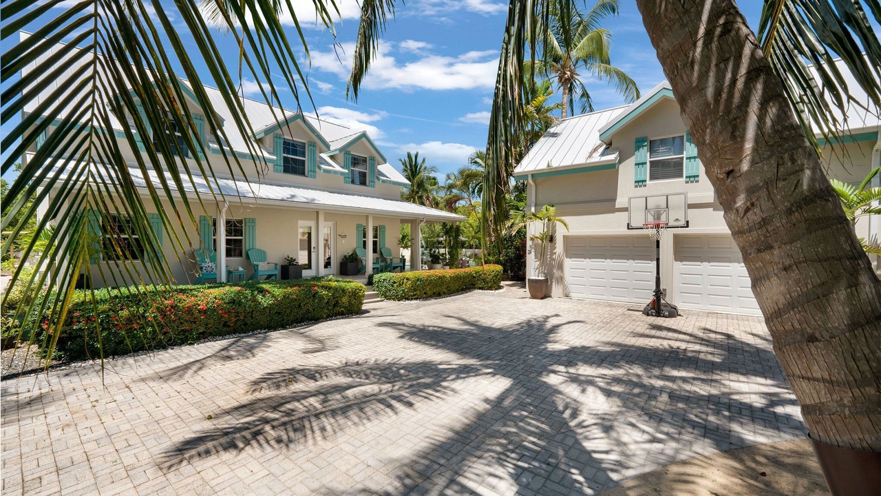 Photo of Outdoor in West Bay