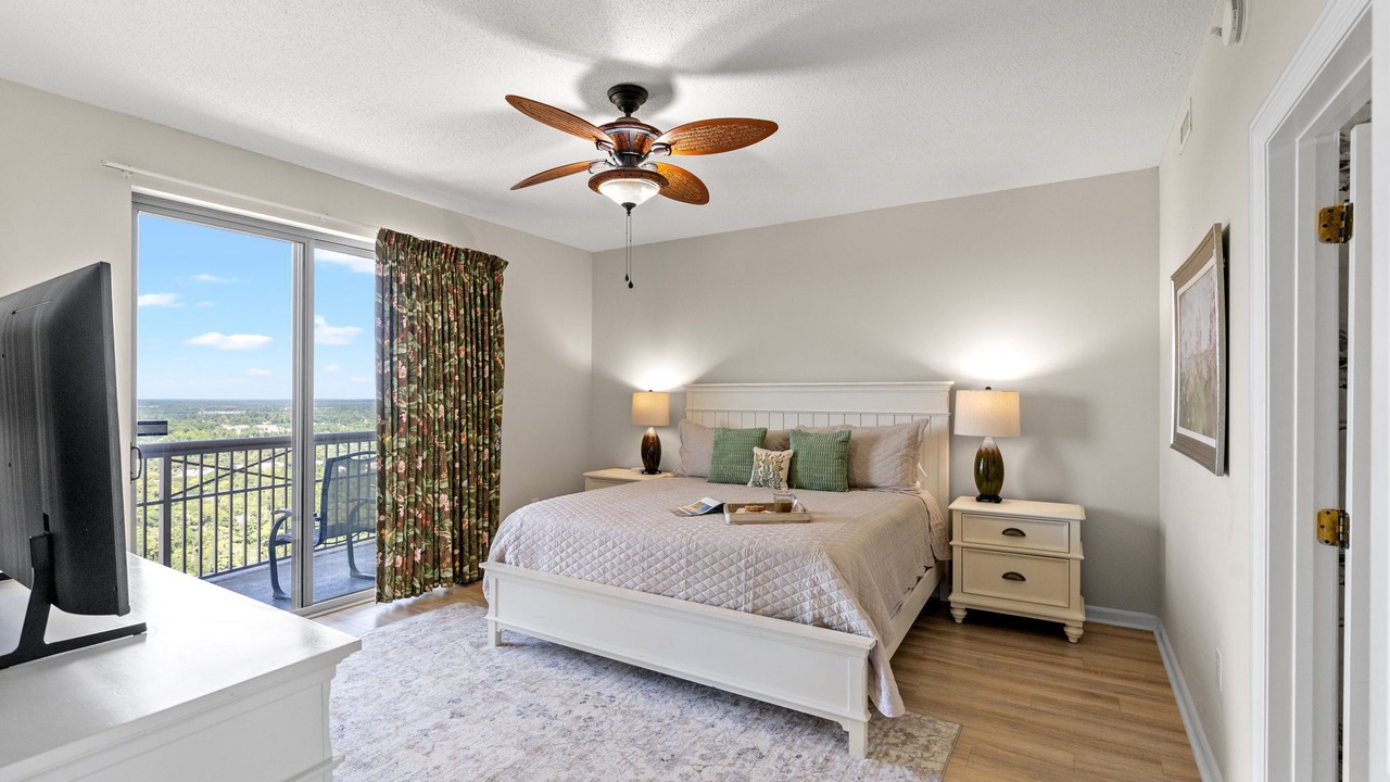 Photo of Bedroom in Arcadian Shores