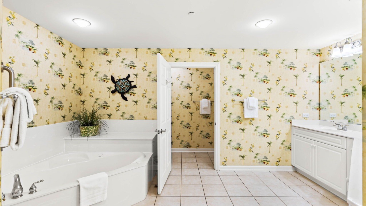 Photo of Bathroom in Arcadian Shores