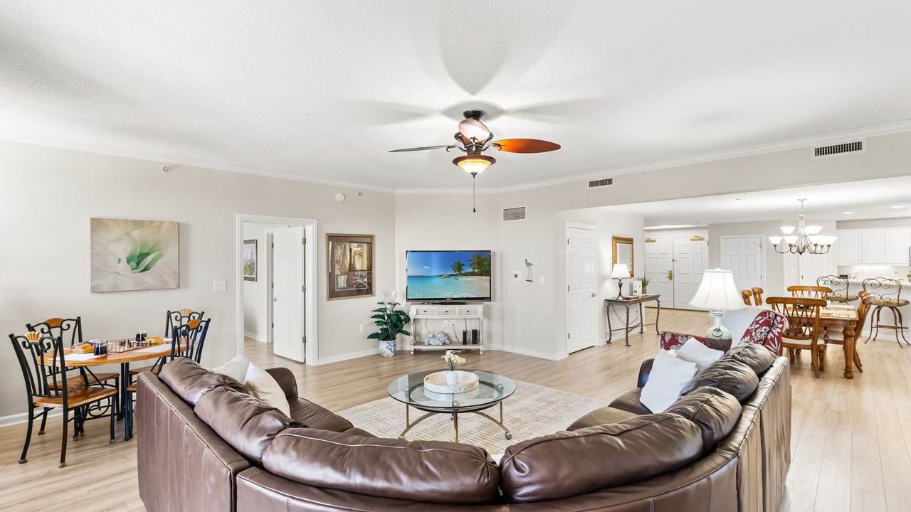 Photo of Livingroom in Arcadian Shores