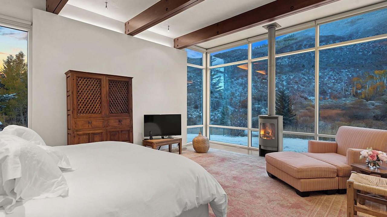 Photo of Livingroom in Red Mountain