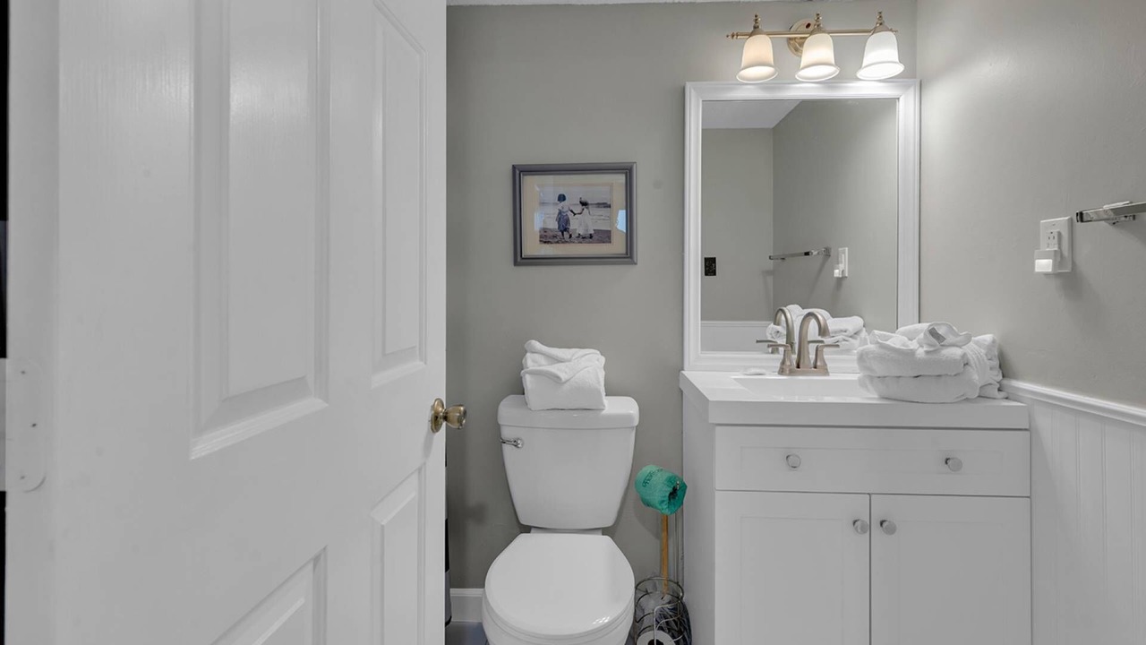 Photo of Bathroom in Garden City