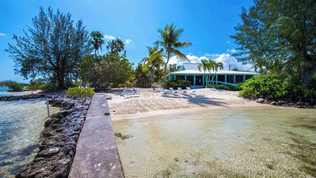 Photo of Others in Rum Point