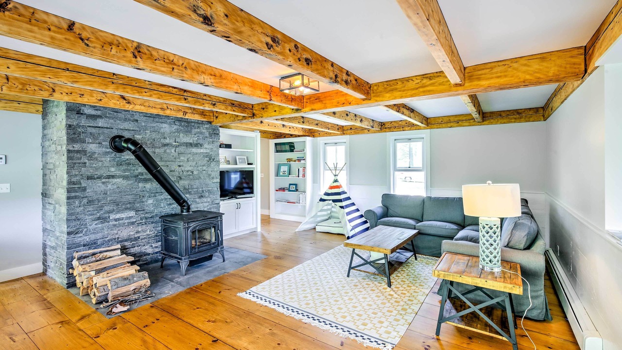 Photo of Livingroom in Stowe