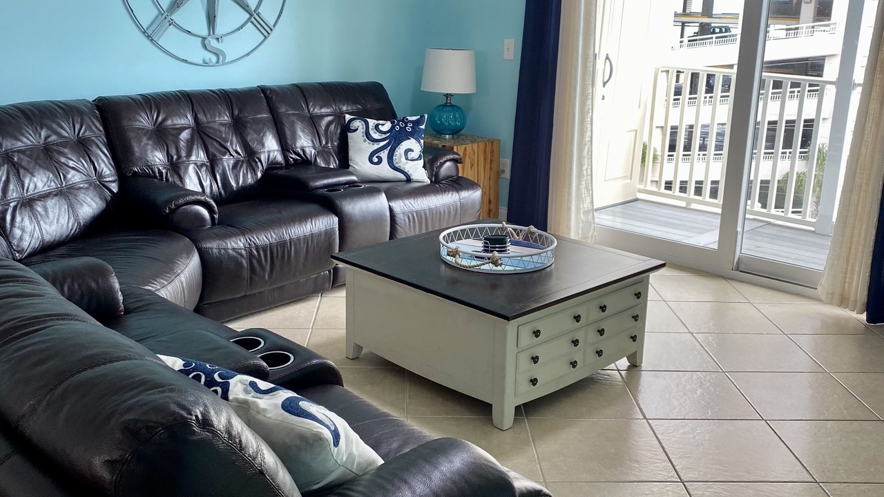 Photo of Livingroom in Crescent Beach