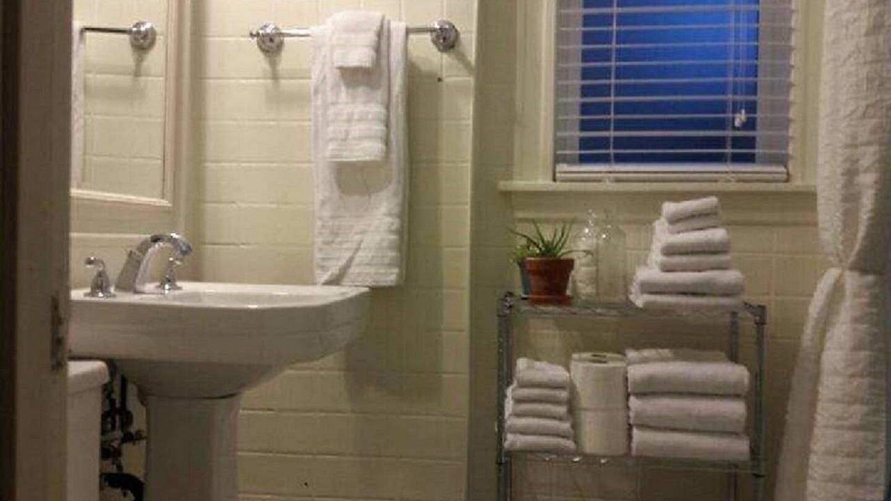 Photo of Bathroom in Ravenswood