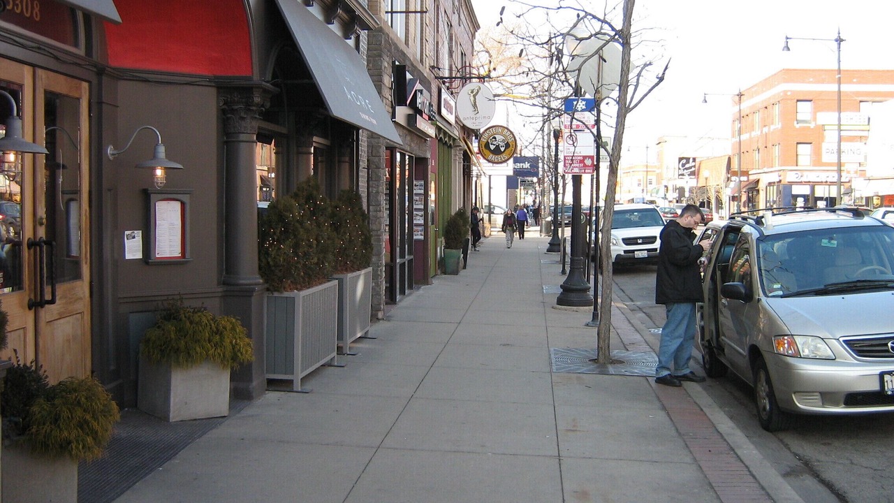 Photo of Others in Ravenswood