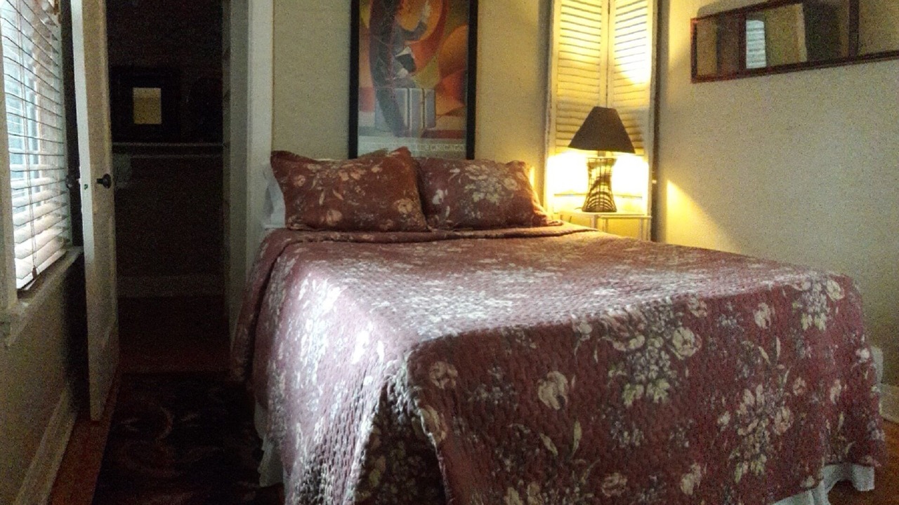 Photo of Bedroom in Ravenswood