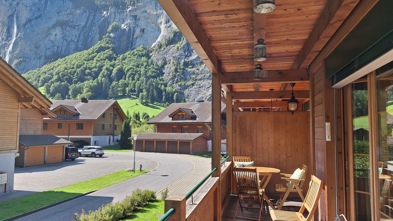 Photo of Patio Balcony in Lauterbrunnen