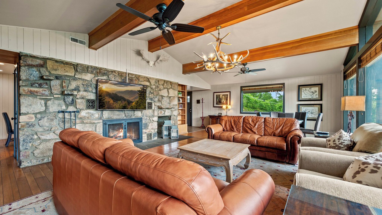 Photo of Livingroom in Chalet Village