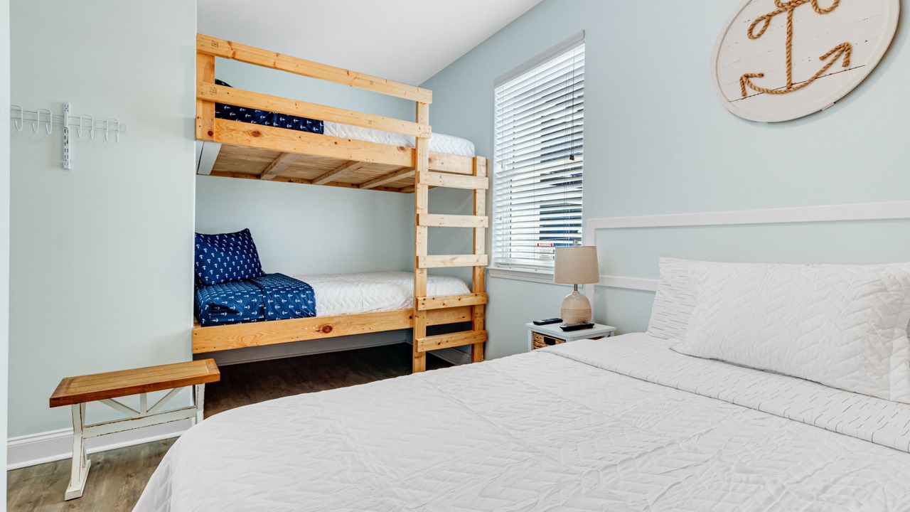 Photo of Bedroom in Cherry Grove Beach