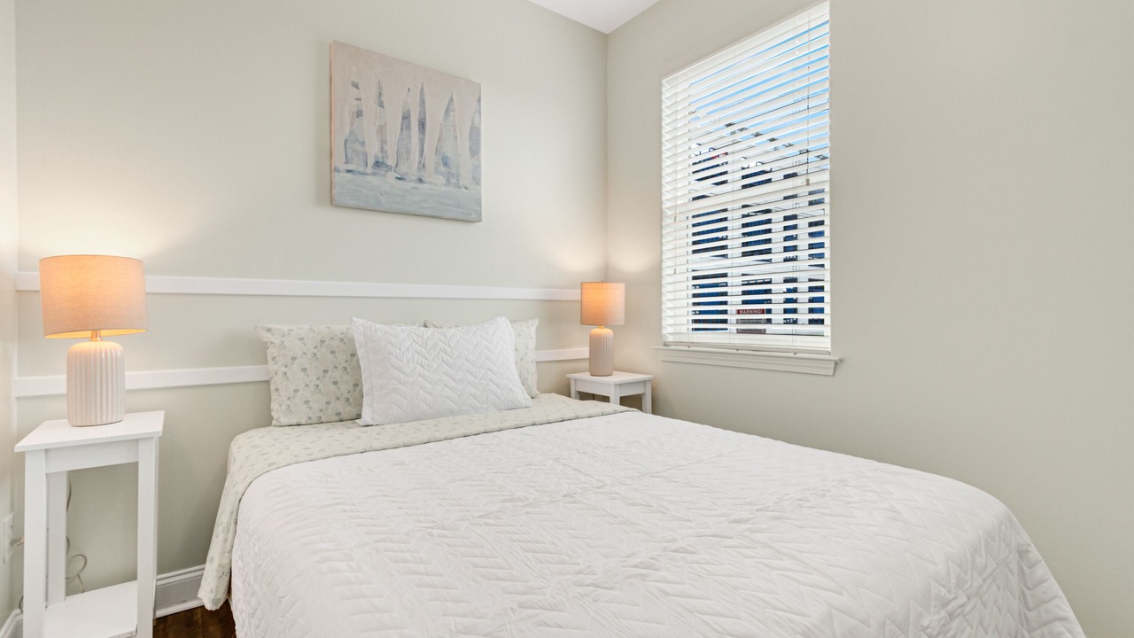 Photo of Bedroom in Cherry Grove Beach