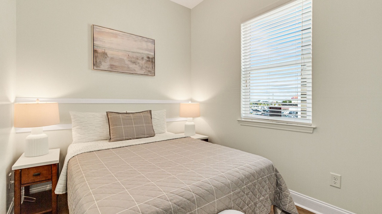Photo of Bedroom in Cherry Grove Beach